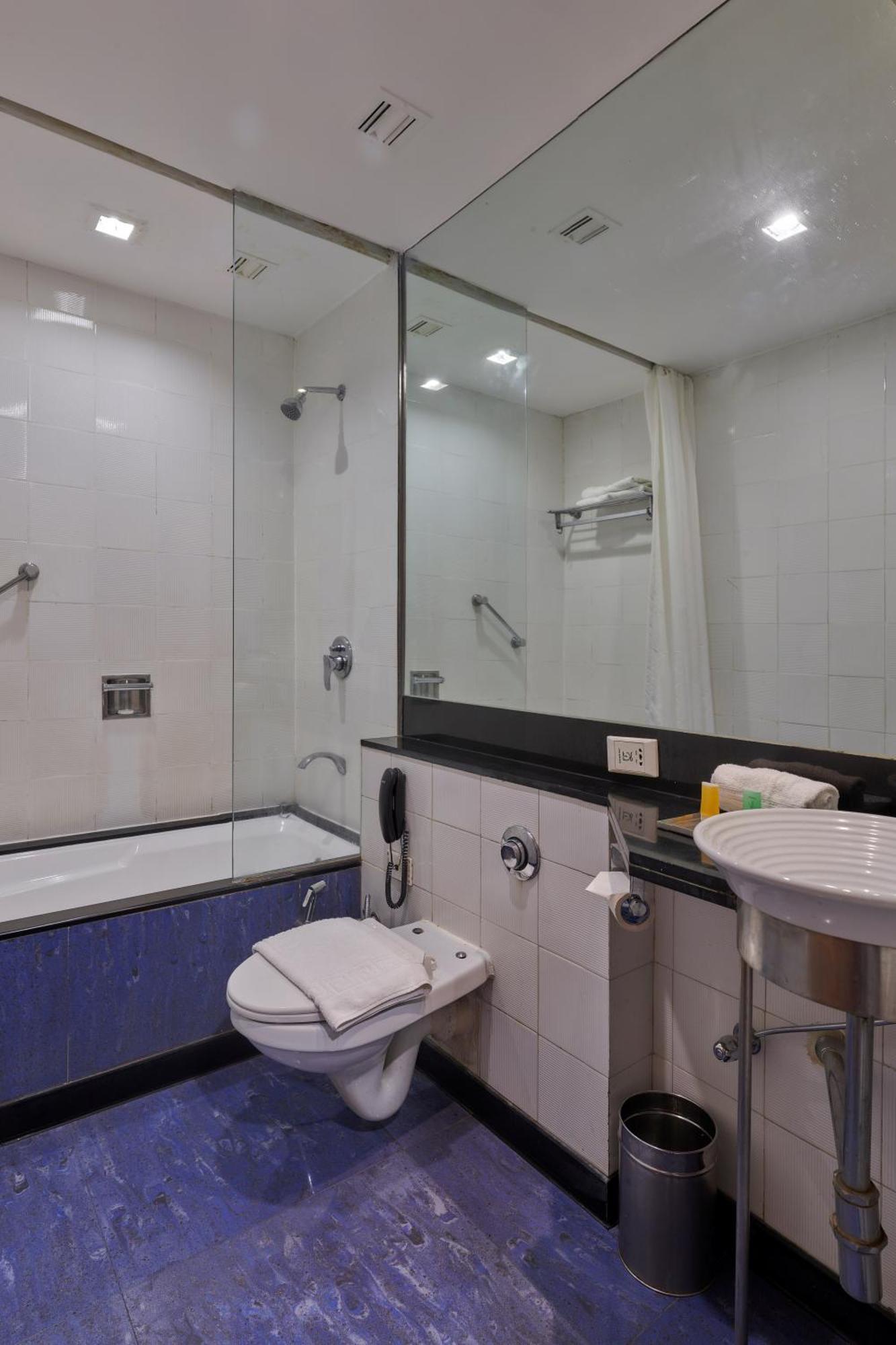 Hotel Studio Estique Pune Exterior foto